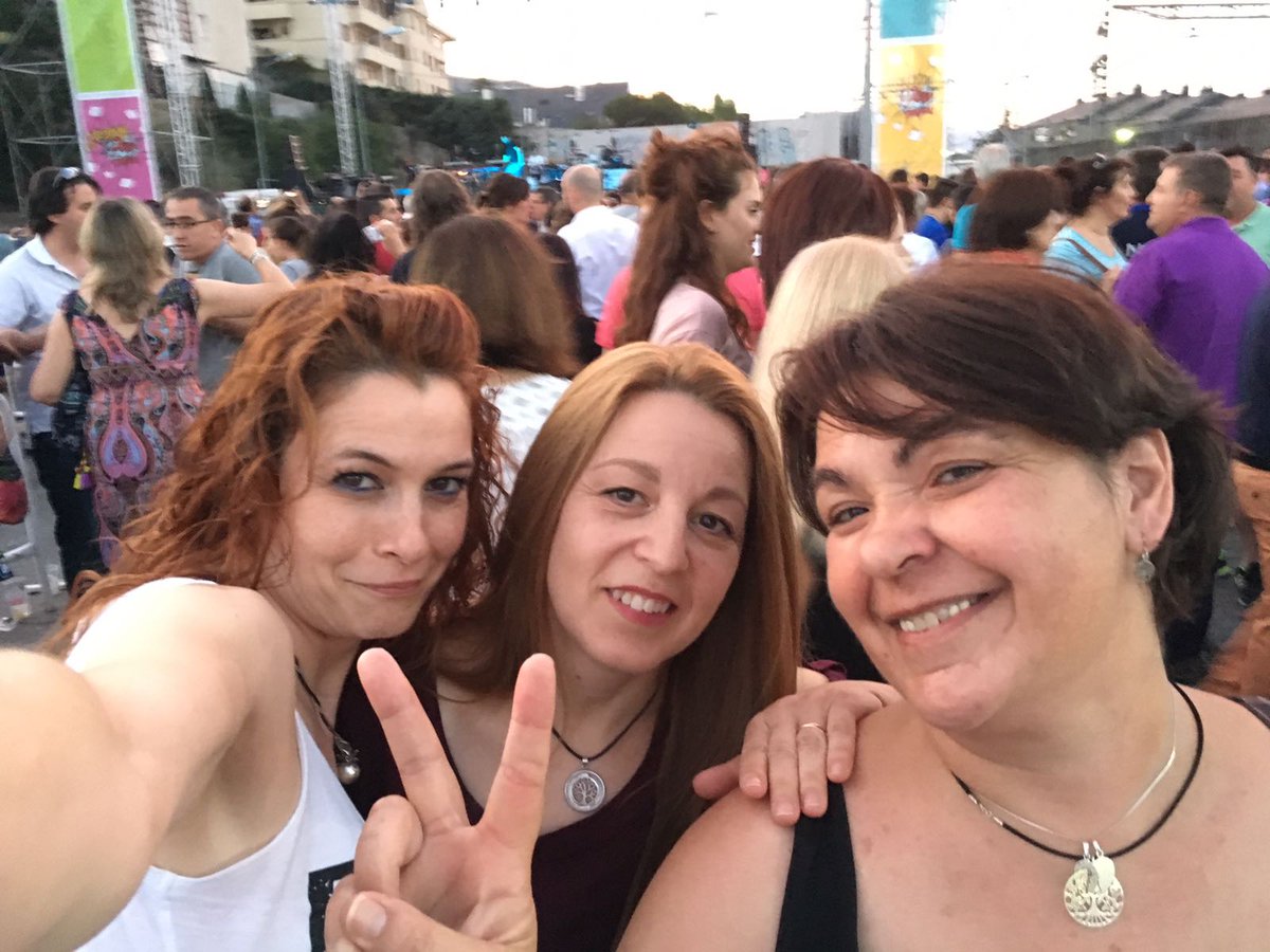 Bea72_rubia's tweet photo. #MemoryConcert gran noche https://t.co/RkLrJl3FHP