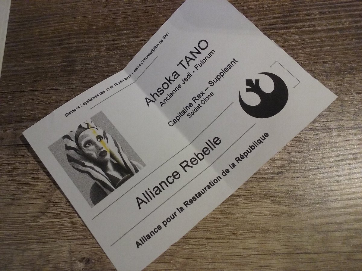 PiastFidra's tweet photo. Un bulletin "Ahsoka Tano", personnage de #StarWars retrouvé dans un bureau à Vidauban.
#legistatives2017 https://t.co/ziHrPxoBmS