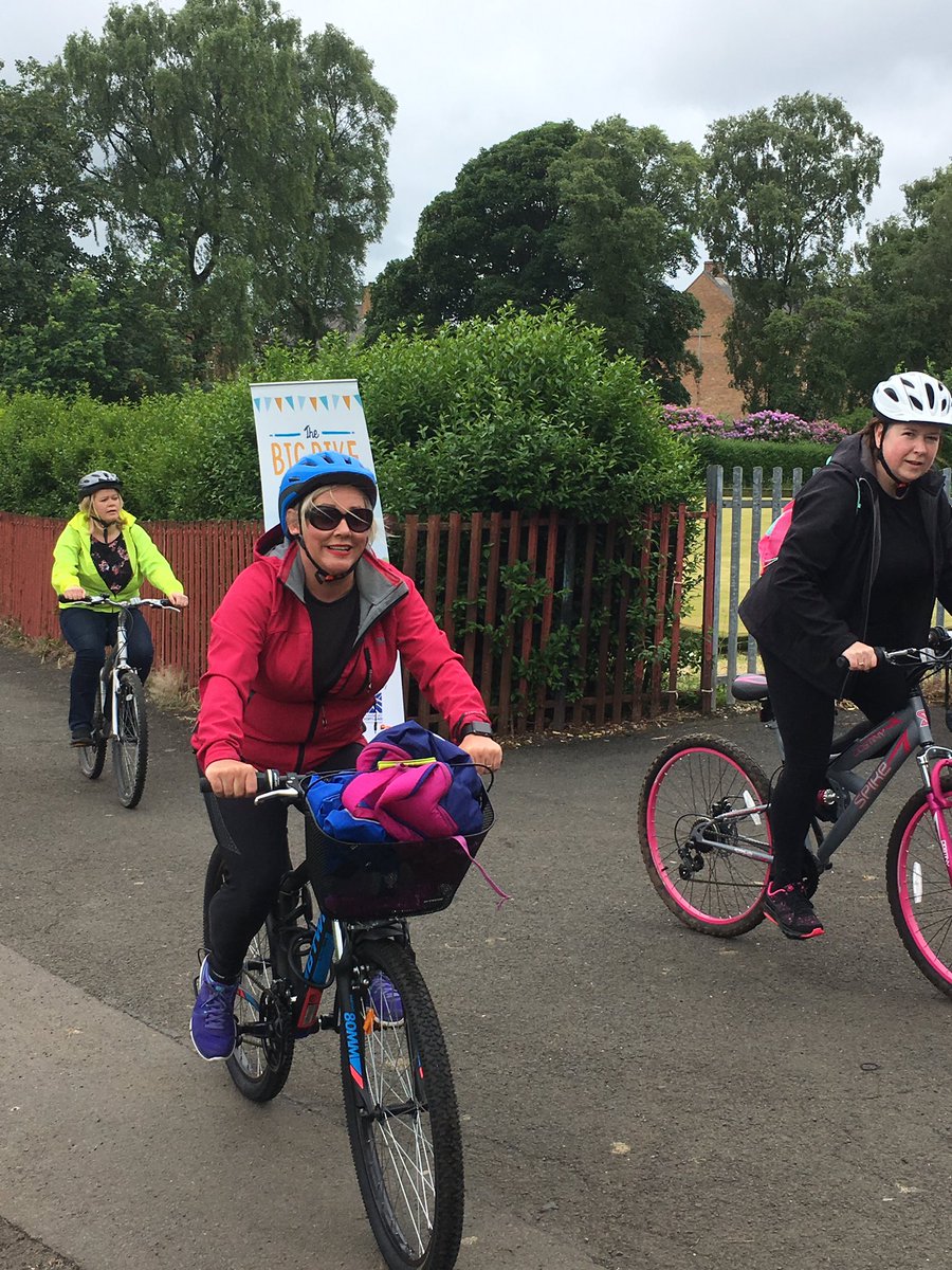 BCSportsHub's tweet photo. Big bike revival @ Cowan Park!!! @CarlibarPS @BarrheadHighSch https://t.co/WBDyvV5VRh