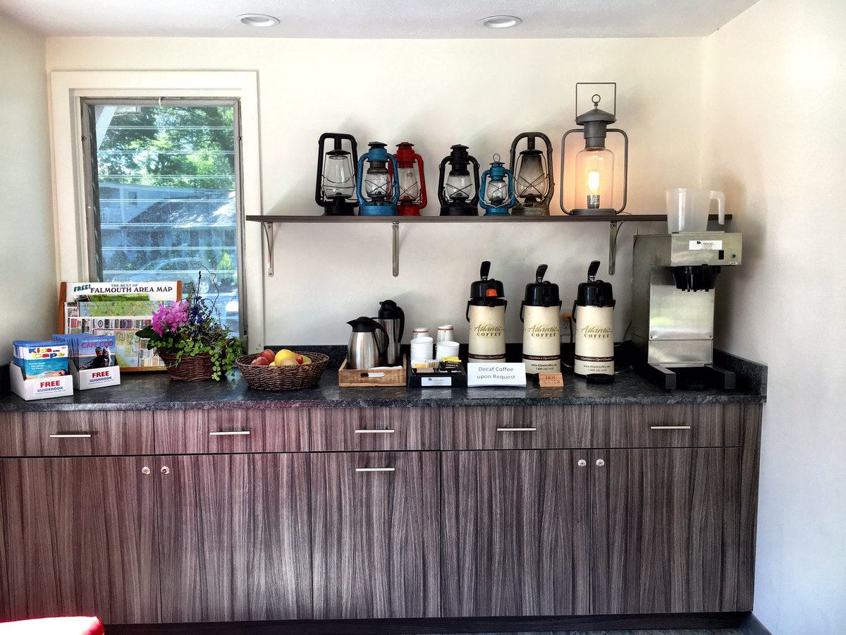 QuicksHole's tweet image. Nice evening with @ErikaWCVB last night. Wanted to show her the new Treehouse Lodge. #falmouth