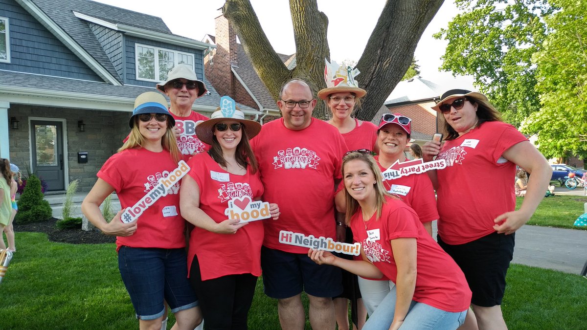 berryonline's tweet photo. The @WESTMOUNTKW neighbourhood knows how to throw a #BlockParty! #Stop14 of #NeighboursDay saw the #LoveMyHood spirit in full force! https://t.co/qBNd5SxaP7