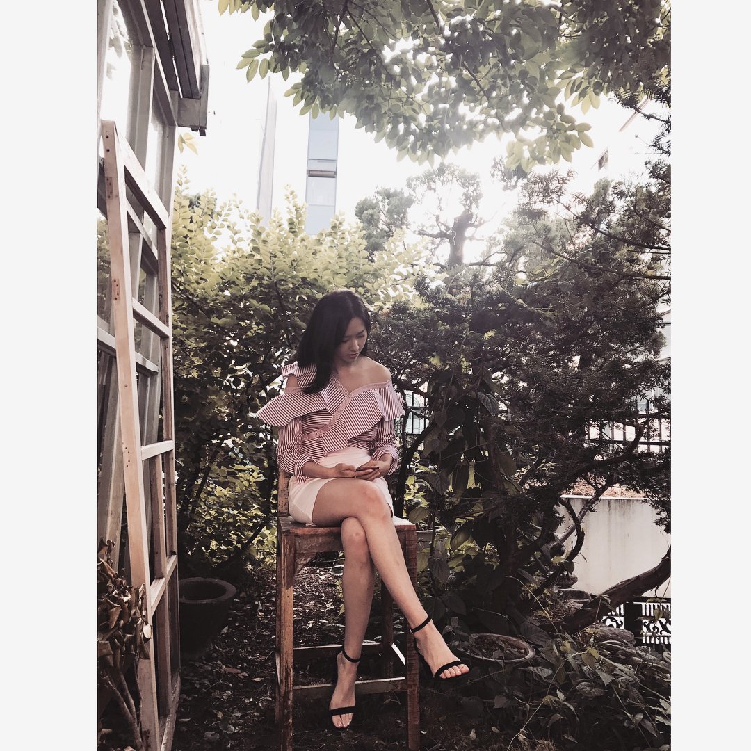 OfficialYoong's tweet photo. June🌿 https://t.co/giKnRW1tGY