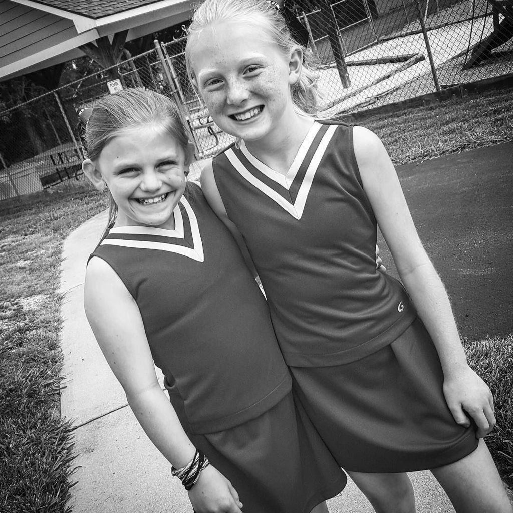 FotosComingSoon's tweet photo. #Besties #VBS2017 #VictoryCheerleaders #GodsLove #GoFish #GoFishVBS https://t.co/gZu7LnjqBJ