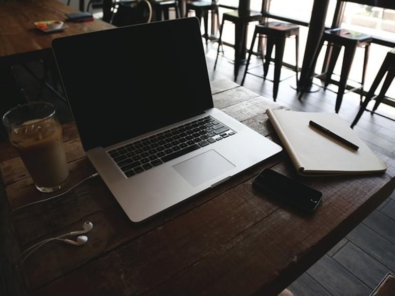 outsourcely's tweet photo. 10 Reasons Why Going Remote Is A Good Idea: https://t.co/rWHsbpYgJL #DistributedTeams #VirtualStartups #OfficeLessBusiness https://t.co/KUIrlUuDce