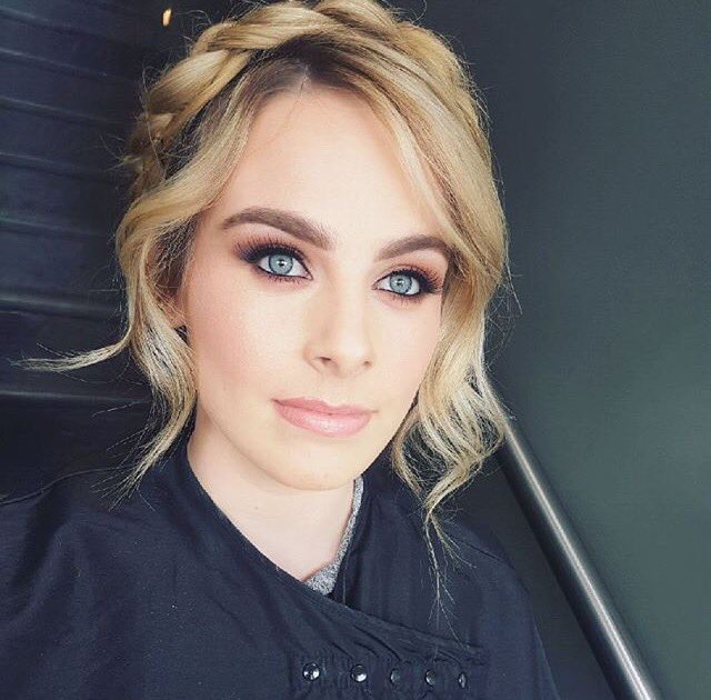 Buffmakeup's tweet photo. Make your blue eyes pop with BUFF Make-Up Eye Shadows #BUFFGal https://t.co/huaHWNdpLV