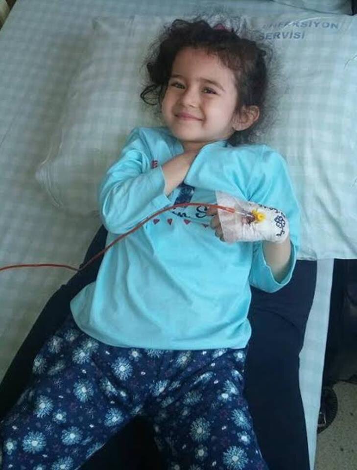 serif_yusuf's tweet photo. İnşaat İşçisi baba
'Kızımın 1 ayı kaldı ama insanımıza güveniyorum'
05436192540
3.5 yaş. Güler Lösemi, acil ilk lazım
Haydi Lütfen, RT https://t.co/rTJL0QWjNN