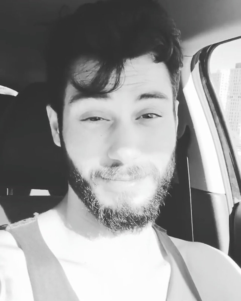 Hıı çok da tıınnn..  😏🌹🌹 @EUbeyli #GünSayıyoruzŞafak12 #emreubeyli