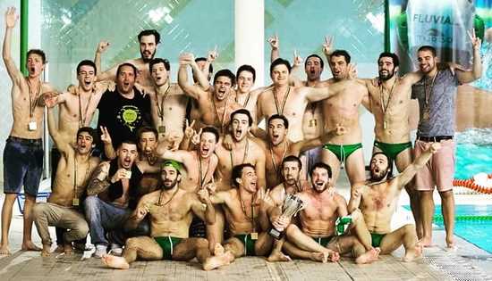 L’olotí Joan Lluís Albella, campió de Portugal amb el Fluvial Portuense elgarrotxi.cat/loloti-joan-ll… #garrotxa #girona #olot