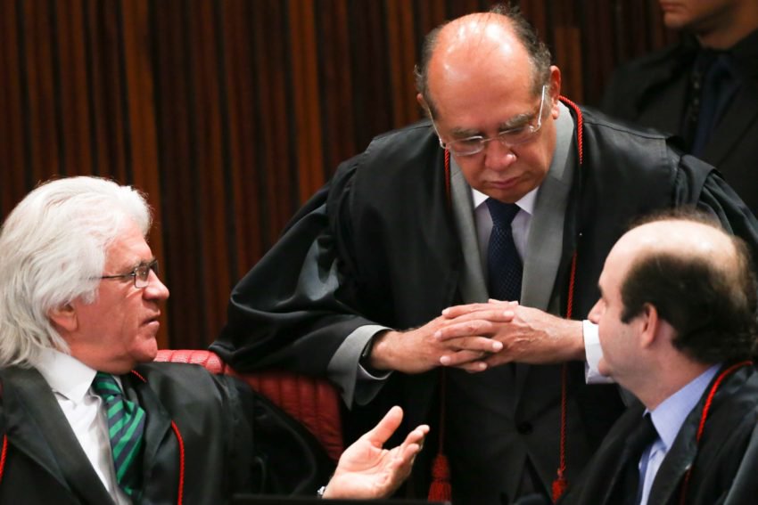 congressoemfoco's tweet photo. Temer na Presidência é revés p/ o combate à corrupção no mundo, diz Transparência Internacional ao repudiar o TSE https://t.co/Aotep3iK4s https://t.co/2hfWkQTTae