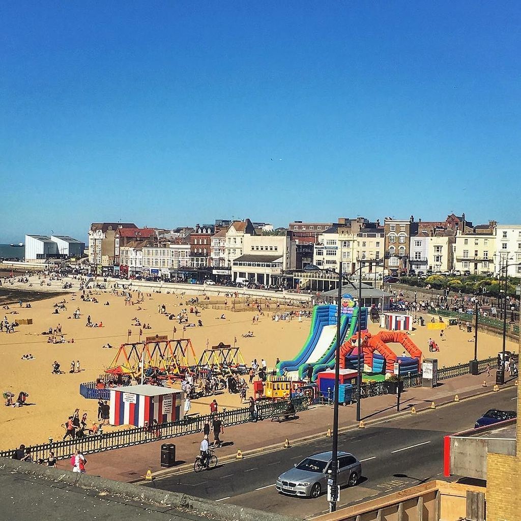 emmarosehorsley's tweet photo. Stunning day in Margate yesterday... ☀️
.
.
.
#Margate #Kent #MargateSeafront #DemonDayz #Dreamland #MargateHarbou… https://t.co/apsloY1uNr https://t.co/tYBVU83ui5