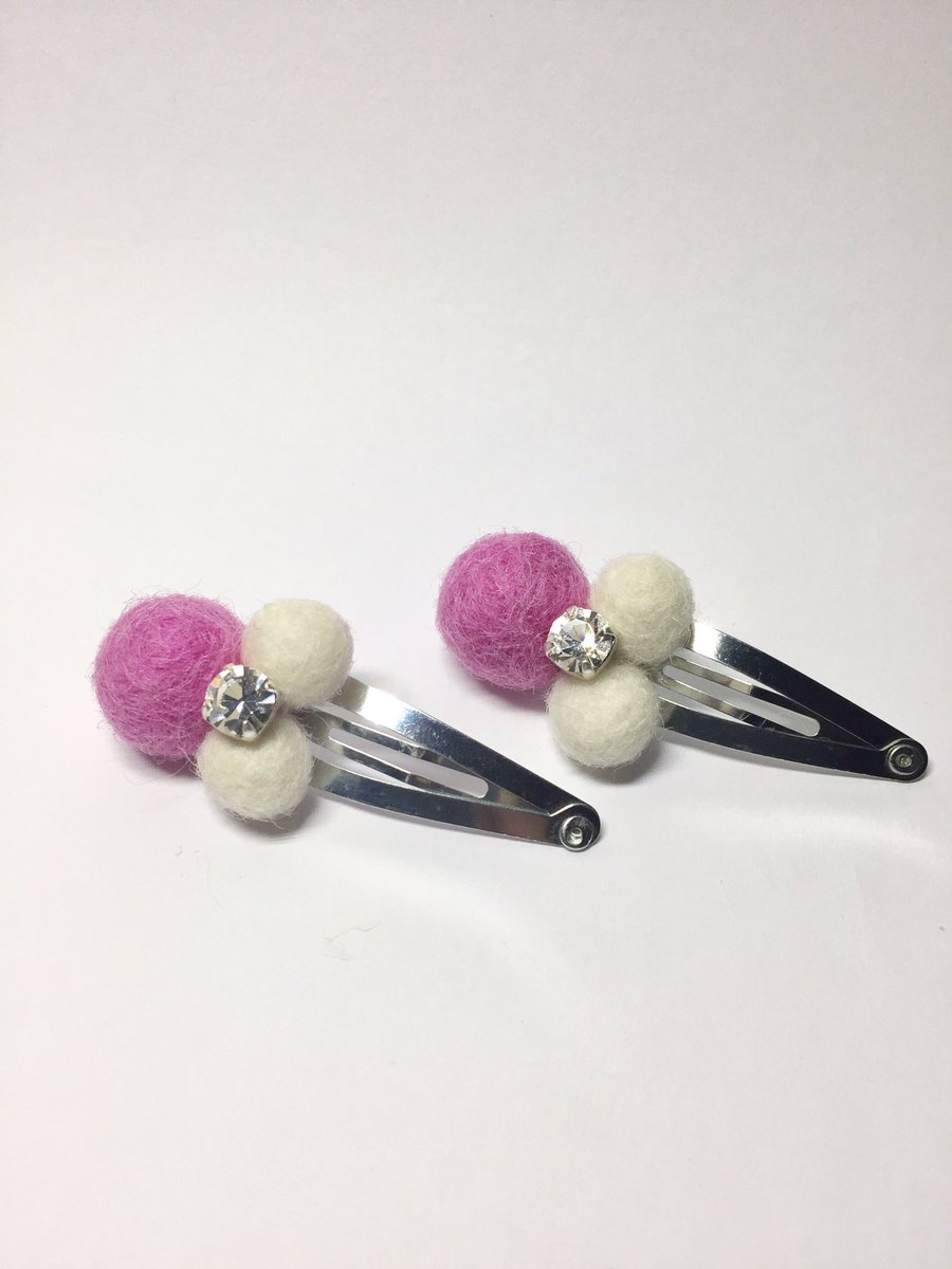 #HandmadeHour I'm late, oh no! Here's some of new things on Etsy etsy.com/uk/shop/natash… x