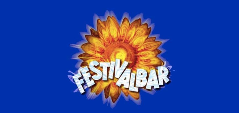 MMarchi88's tweet photo. Quando finivi la scuola e iniziava il #Festivalbar ... allora capivi che era veramente estate!! https://t.co/6mw3ZuLYTa
