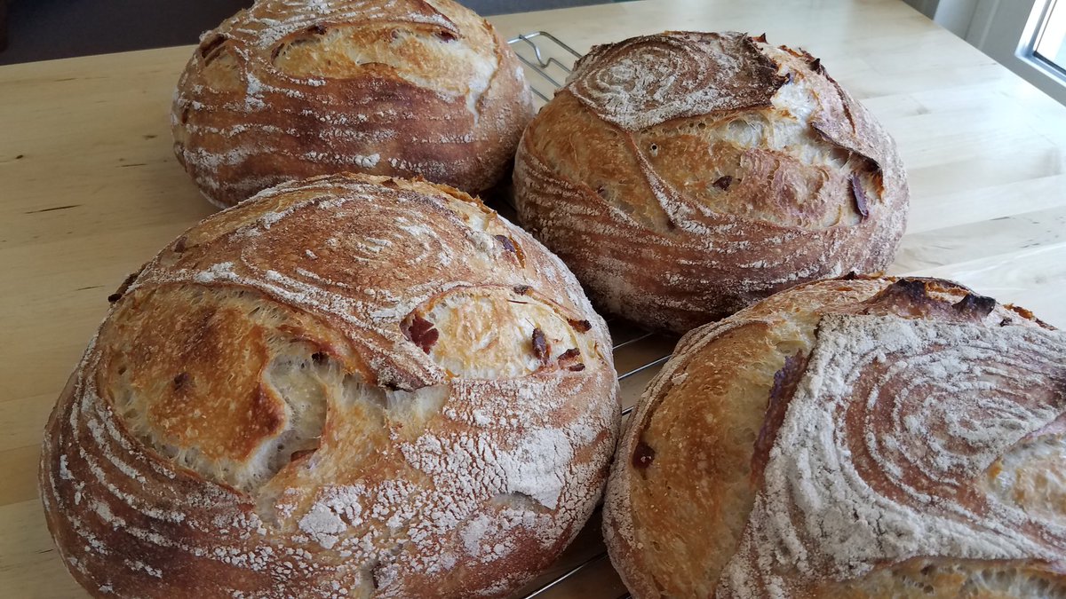 BreadStudies's tweet photo. Pain Au #Bacon https://t.co/XzEj3i3yqJ