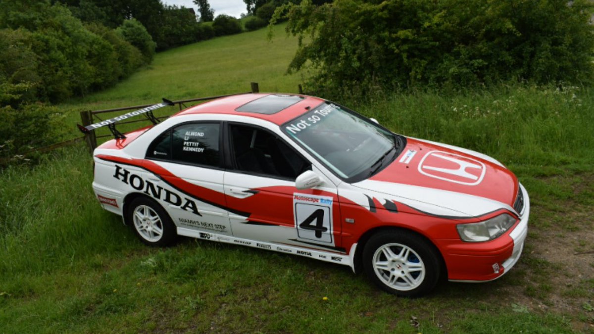 NotSoTouring's tweet photo. So here is our btcc touring car replica for the2017motoscape rally around Europe raising money for charity @NiamhsNextStep @BangerRally https://t.co/vQOGh1hQWa