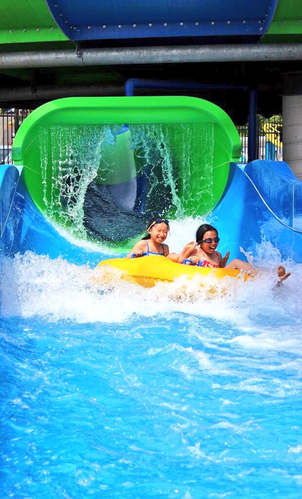 WildWavesPark's tweet photo. #BestFriend + #Summer Sunshine + #WildWaves = The BEST #SundayFUNday EVER! βοΈπ Come #RideAndSlide with us! https://t.co/ozcRea2sp9