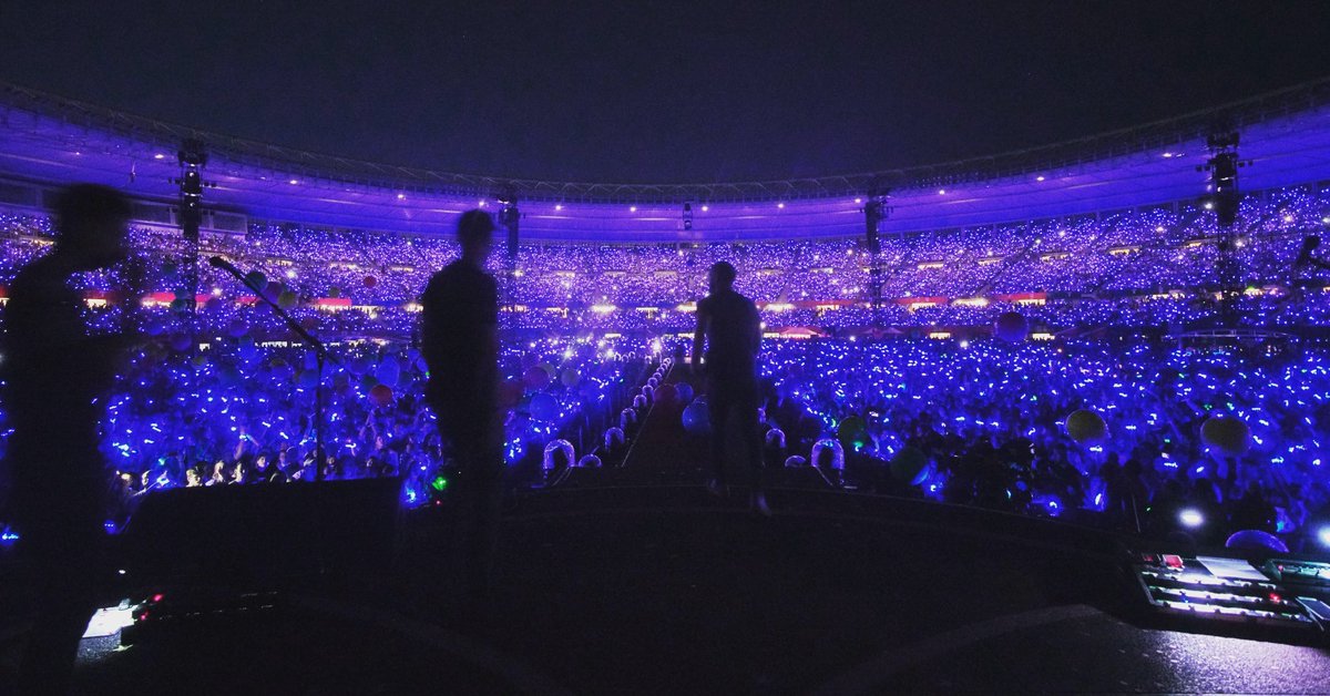 coldplay's tweet photo. Heading to the C-Stage in #ColdplayVienna https://t.co/rjURcUbC35