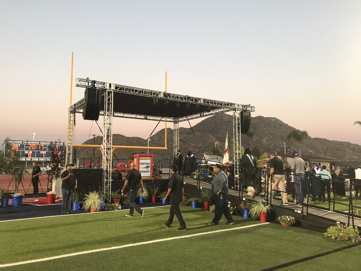 MSTARLLC's tweet photo. #GraduationSeason2017 is over. Amazing work from @MSTARLLC team #eventproduction for these events #staging #sound #eventpros #mstarllc https://t.co/fDo0aFENpK