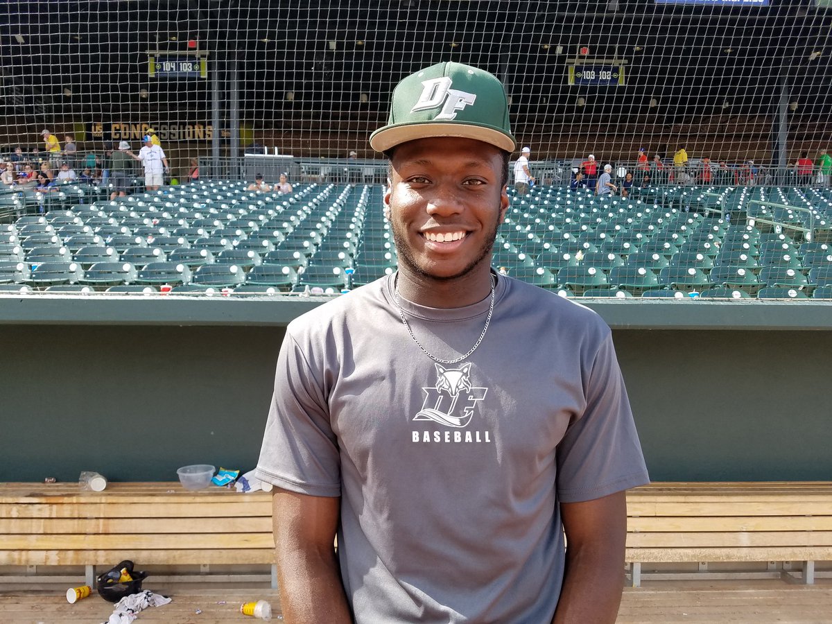 LouatTheState's tweet photo. Dutch Fork @wardhacklen wins the HS home run qualifier. He and other qualifiers will compete against SAL All-Star next Monday #thestate https://t.co/cNCWQEZFGu
