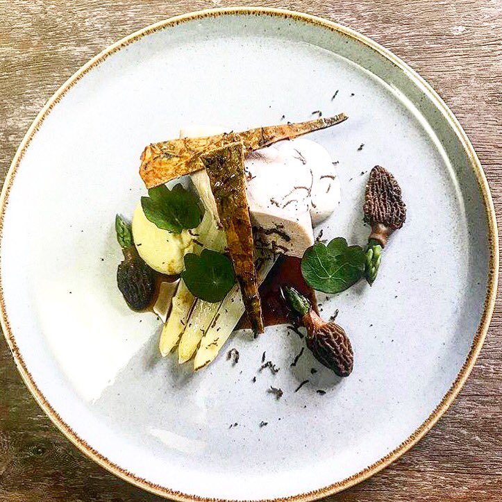 Caper & Berry tweet media