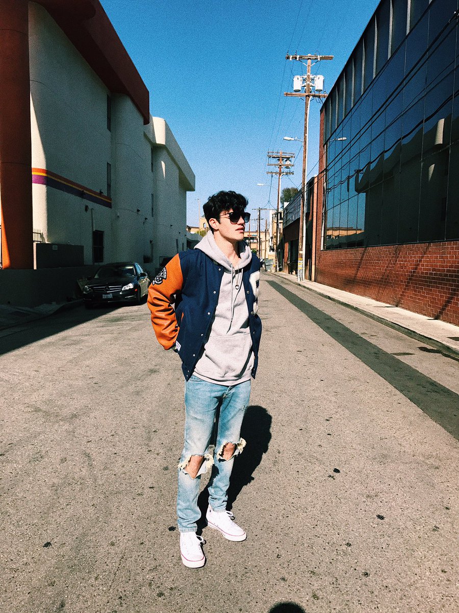 CarpenterRUSSIA's tweet photo. 🐵🐵🐵 @AaronCarpenter https://t.co/TTL1O9kQ1y