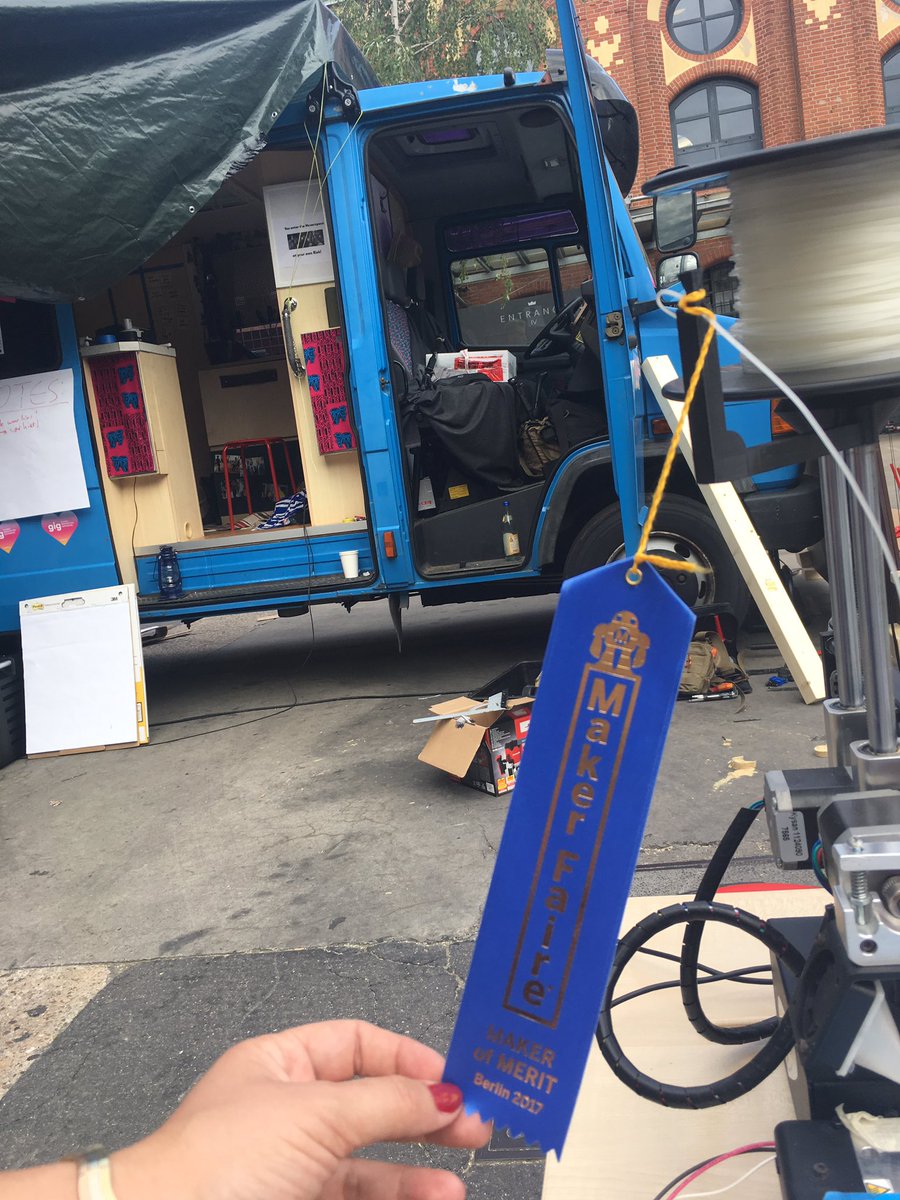 labmobil's tweet photo. We @INTCommunitere @FabLabSiegen @weareGIG won the #makerofmerit award at @MakerFaireBER today! Thank you!! #BlueRibbon for #BigBlue 🎉🙋🏻💕 https://t.co/qJa5FOgG2C