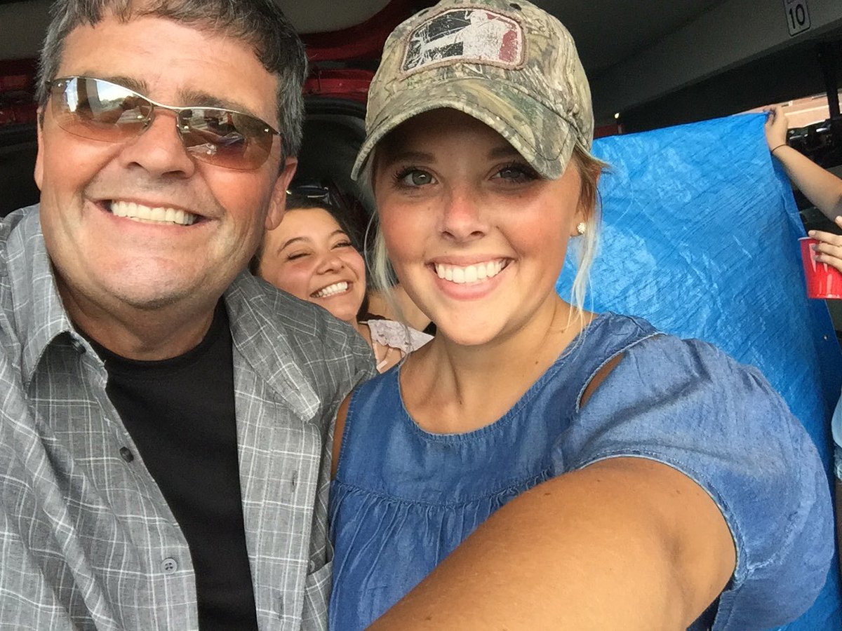 Tommy_hat1's tweet photo. Round 2 with my beautiful daughter 🎼🇺🇸 https://t.co/8yK2iZxr9b