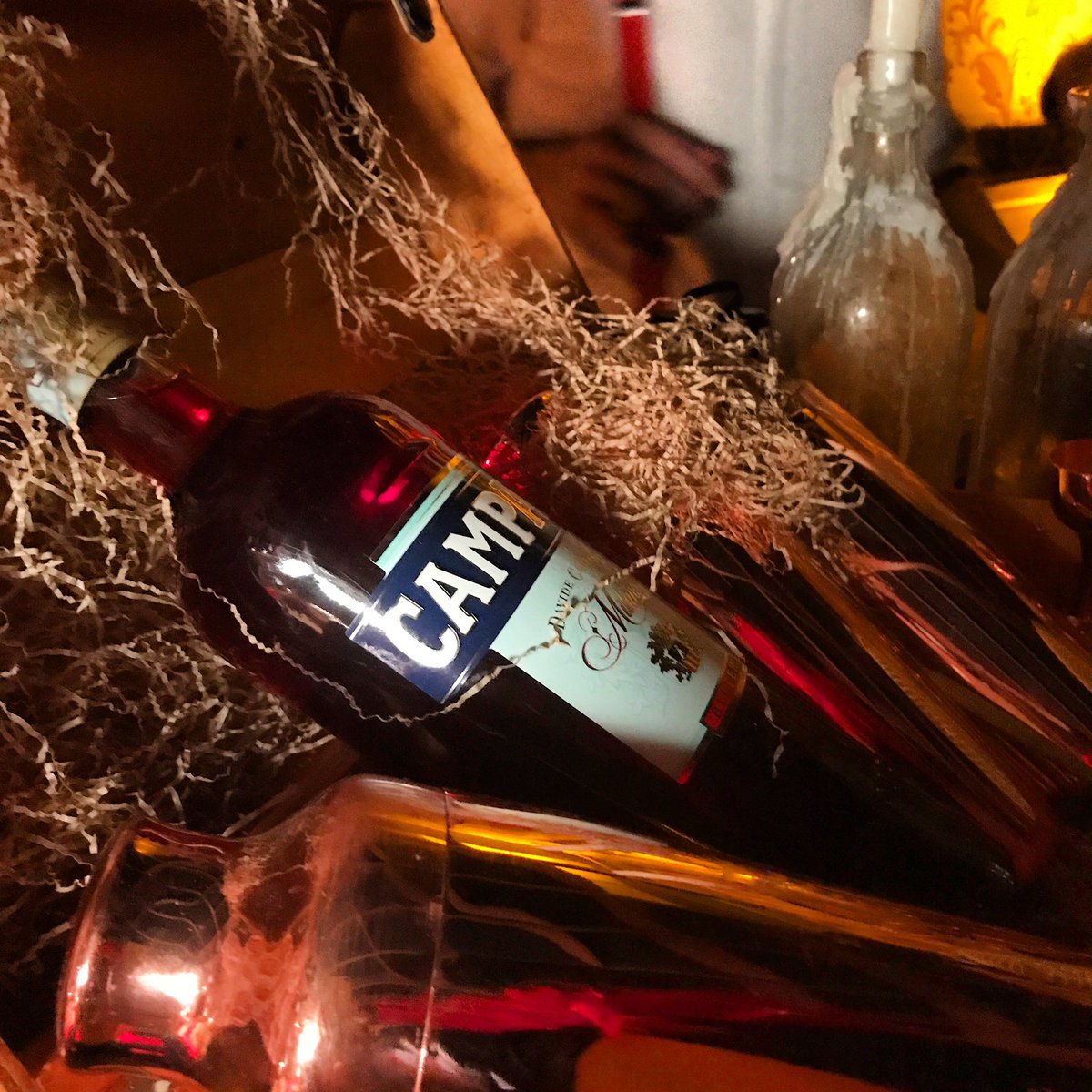 È stata un'altra serata colma di #RedPassion nel segno di #Campari. #NegroniWeek
