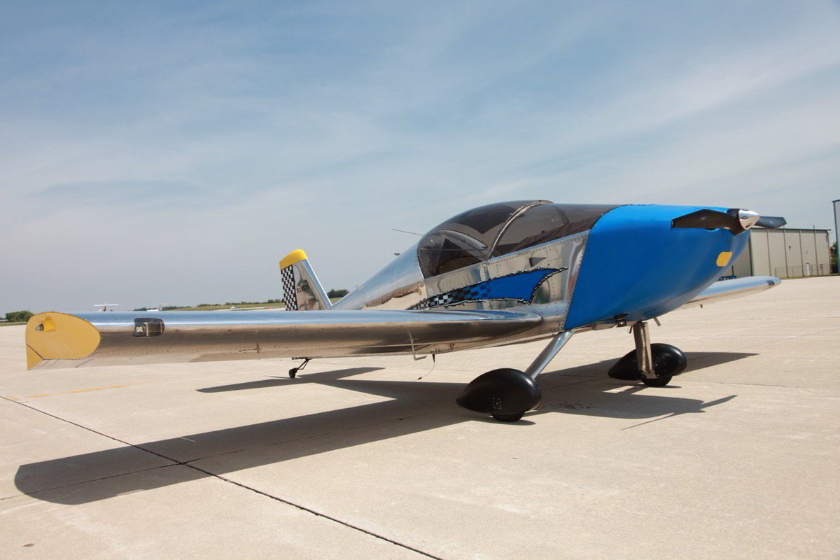 Kamera_geek's tweet photo. @simplyflyIL BBQ today - great friends, great music, airplanes! #avgeek https://t.co/lq2bbIzyAr