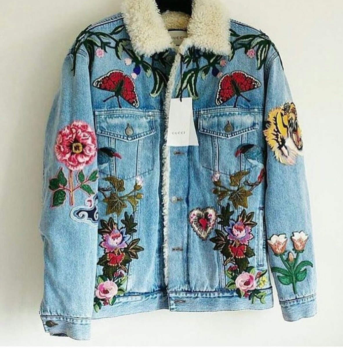 ForwardF10's tweet image. Gucci ❄️