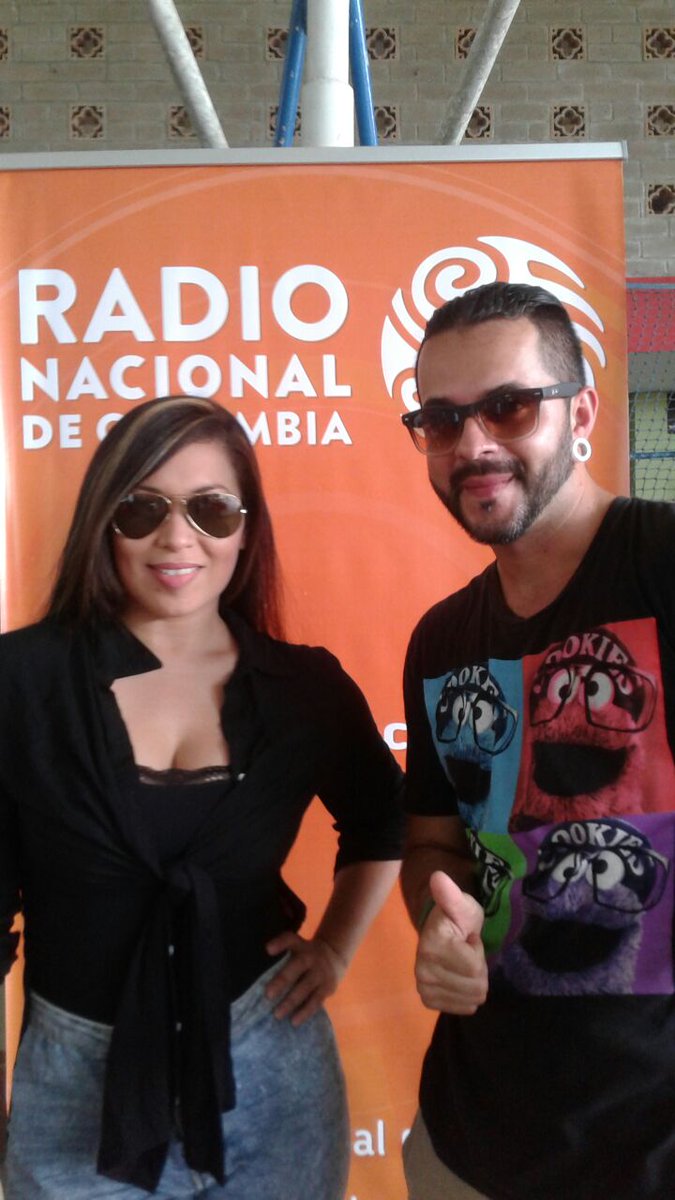 RadNalCo's tweet photo. #AlAire Juan Nativo y Maru Borrás de @uconexion se unen a #BoxeoEnChigorodó Sintonícenos → https://t.co/xivhr9cbvS https://t.co/uqvszbQWVL