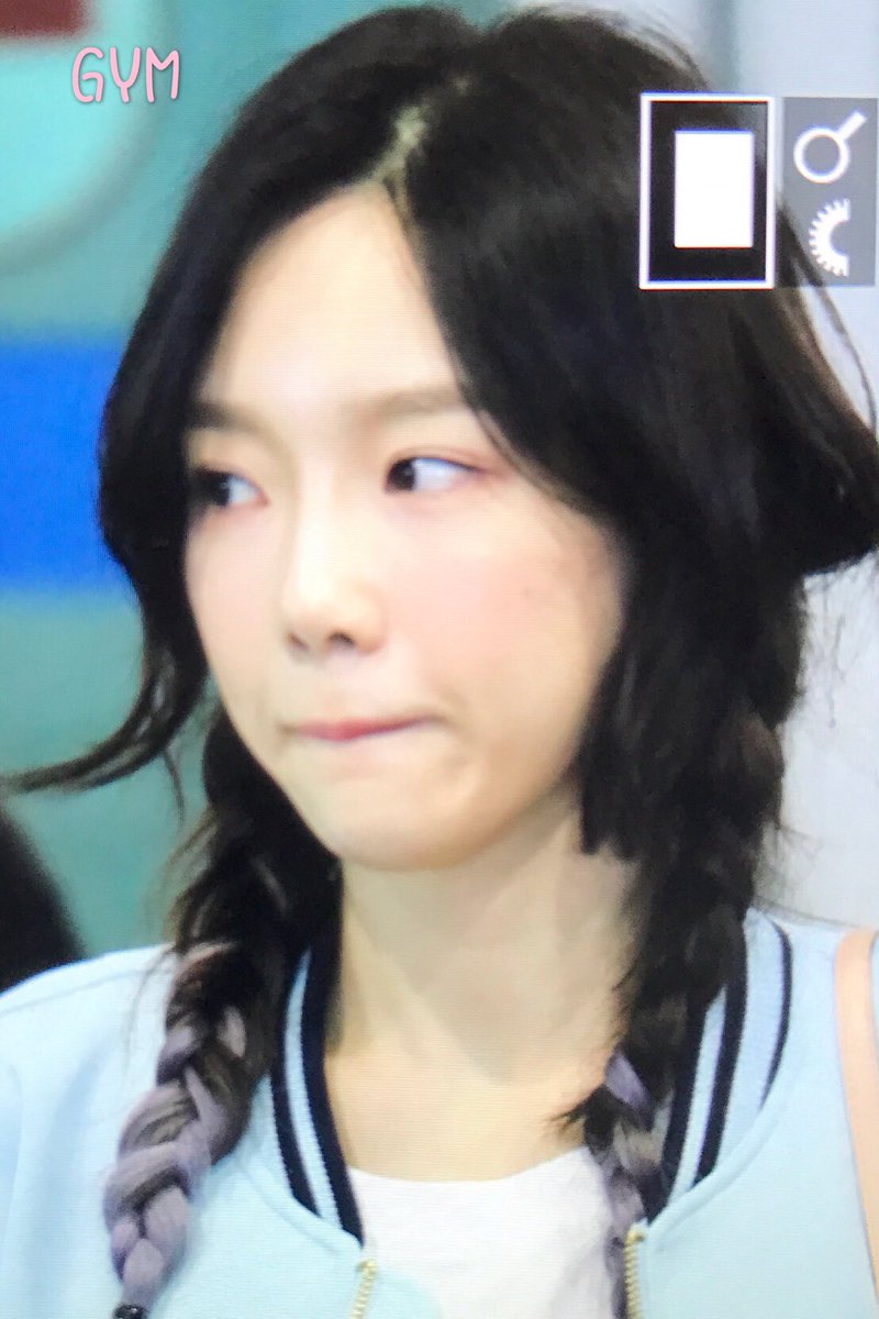 [PIC][12-06-2017]TaeYeon trở về Hàn Quốc vào sáng nay DCEePX5VoAEeDjy