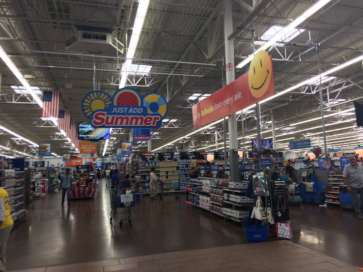 WBrettWilson's tweet image. Found a catfish on a busy #Smashville Sunday. 

#WhatToDoNow? @PredsNHL ??