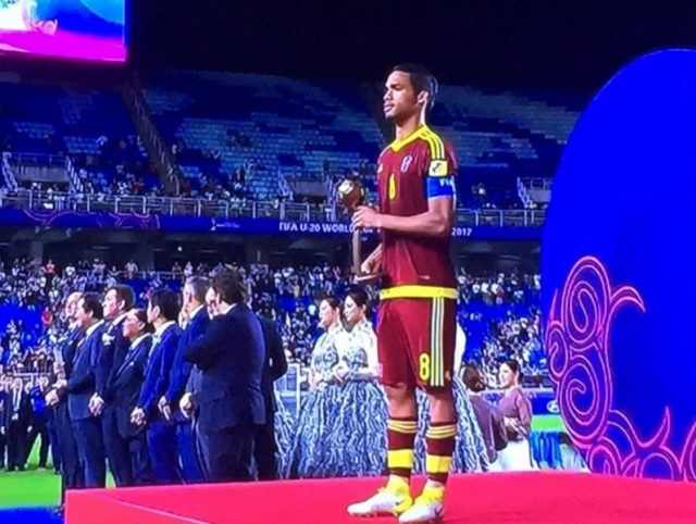 ConElMazoDando's tweet photo. ¡Arriba Vinotinto! Yangel Herrera ganó el balón de bronce del Mundial sub-20 https://t.co/LjJy8DRDz4 #11Jun https://t.co/UOjVWHkUBz