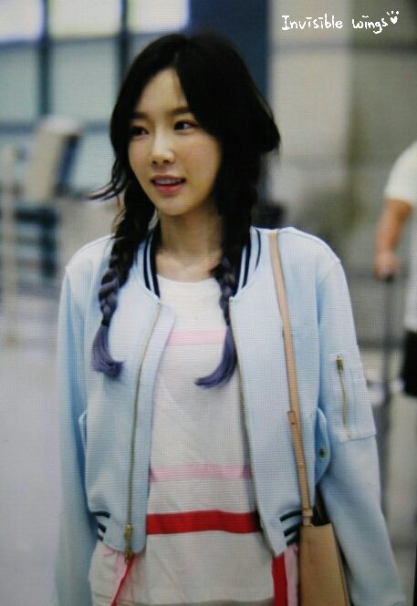 [PIC][12-06-2017]TaeYeon trở về Hàn Quốc vào sáng nay DCEftHwU0AAati9