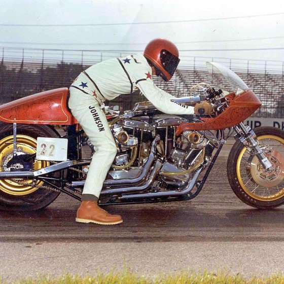 LowbrowCustoms's tweet photo. Danny Johnson's dual engine race bike was pretty insane... 📷 found on: @motocomp_inc #raceeverything #dualengine #dragracing #inspiration https://t.co/i1jqlw7hNH