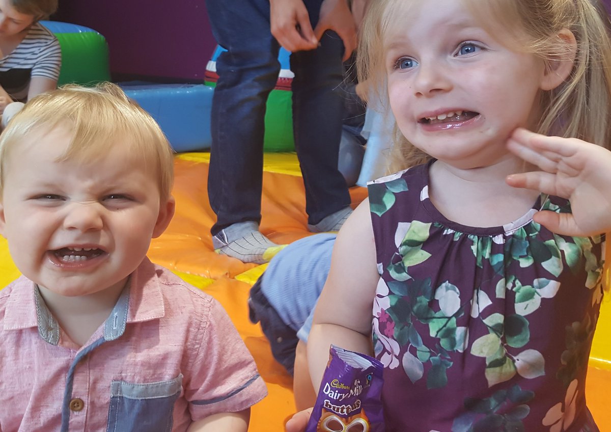 Busy family weekend with my munchkins #Children #party #funnyfaces #HAPPY