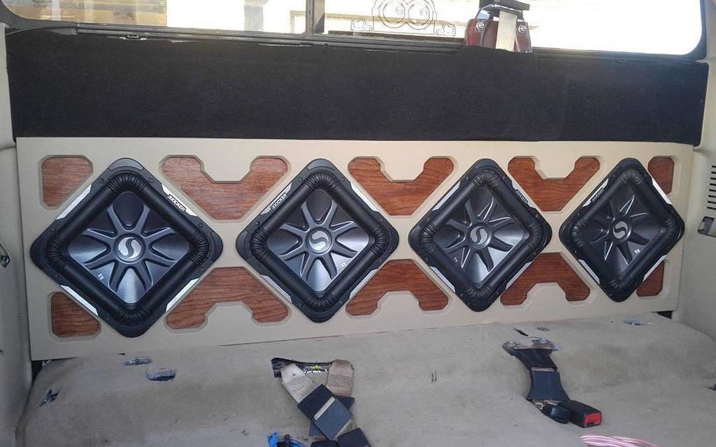 KICKERaudio's tweet photo. Gotta love the installers and shops that take time to make an install special. #fabricator #caraudio #carstereo #c… https://t.co/LlYVRIMMVK https://t.co/novvpFIl6n