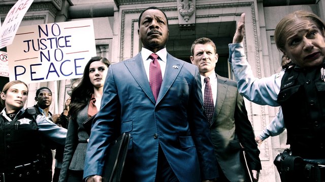 DammagedGoods's tweet photo. Bummed #ChicagoJustice is over but looking forward to @TheCarlWeathers  directing Danny &amp; Deep Blue Sea! https://t.co/xykm2P8XiW https://t.co/mrxHCS6G4y