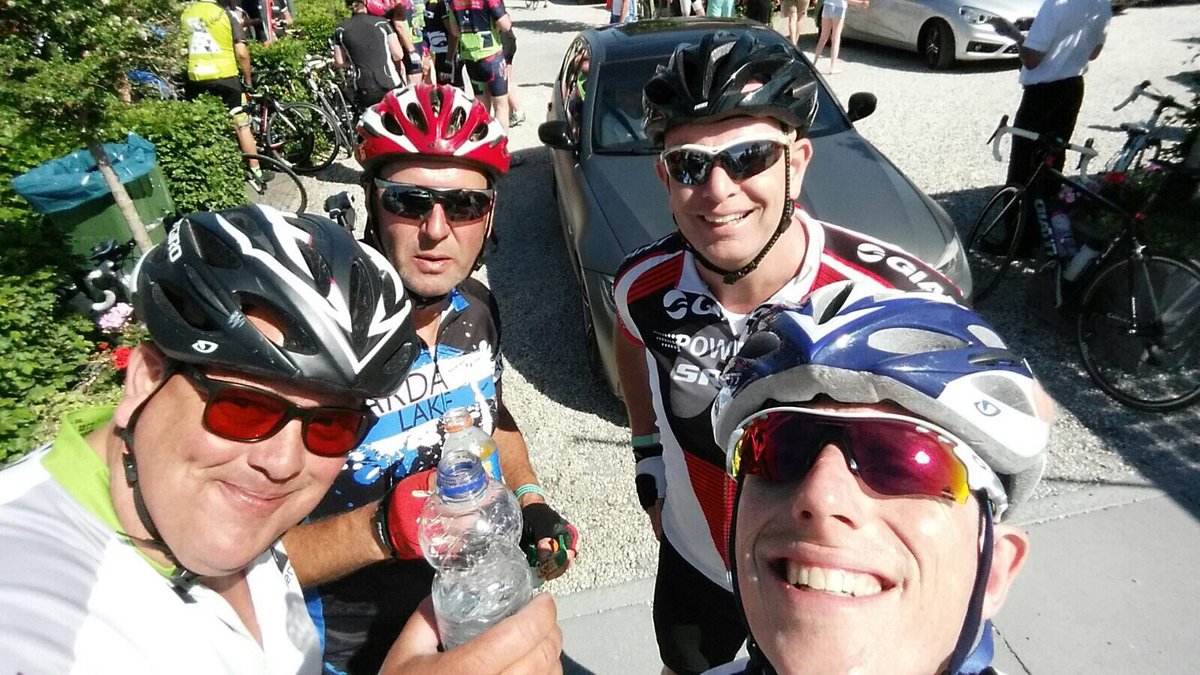 #bollenstreekclassic <a href="/RTVHa/">RTV De Bollenstreek</a> Wat een fantastische dag! 10 voor gastvrijheid en organisatie, inkl. rustmomenten door brugbediening! #selfie