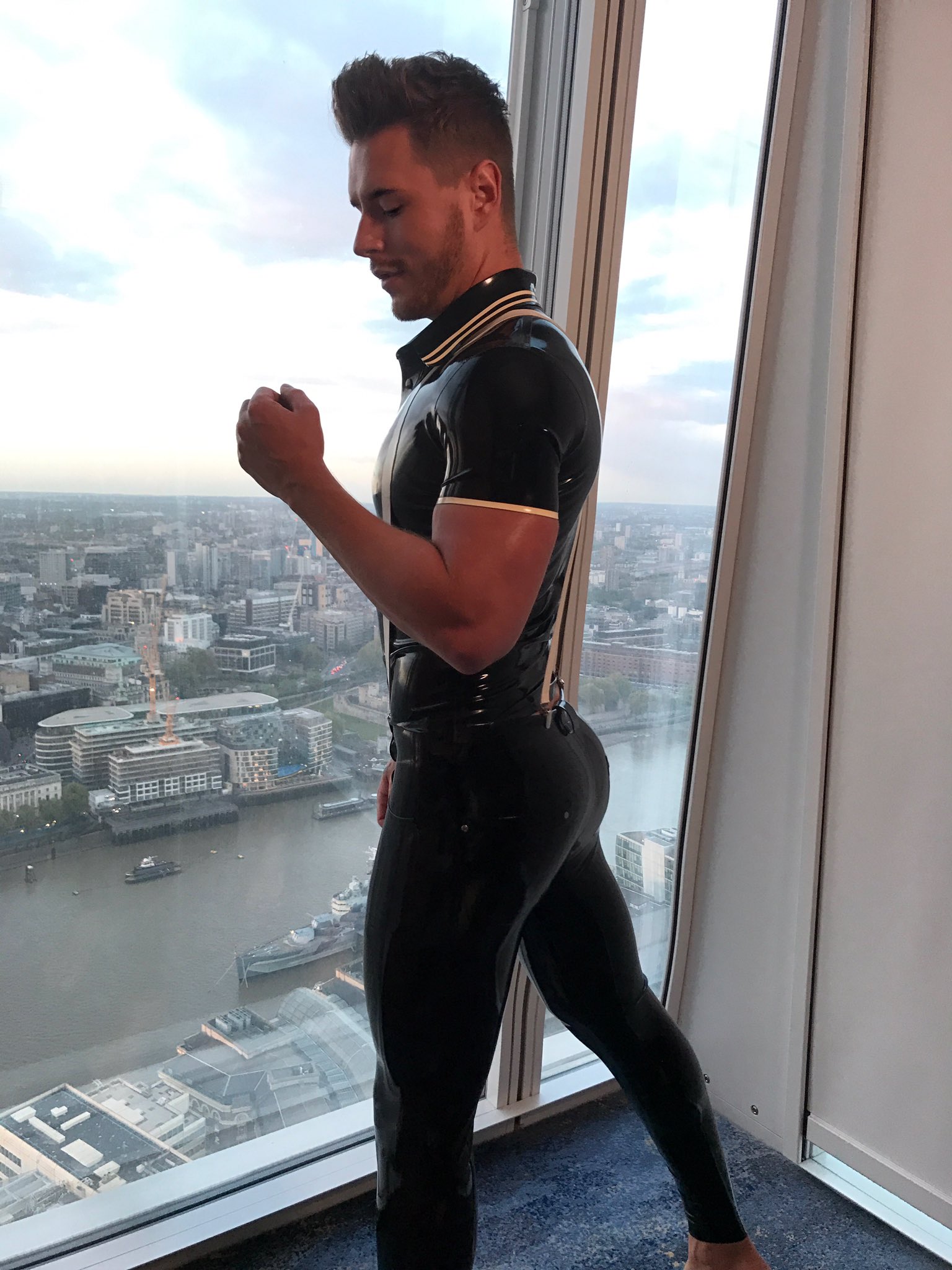 DCEnm0FXsAI1S_A.jpg:large