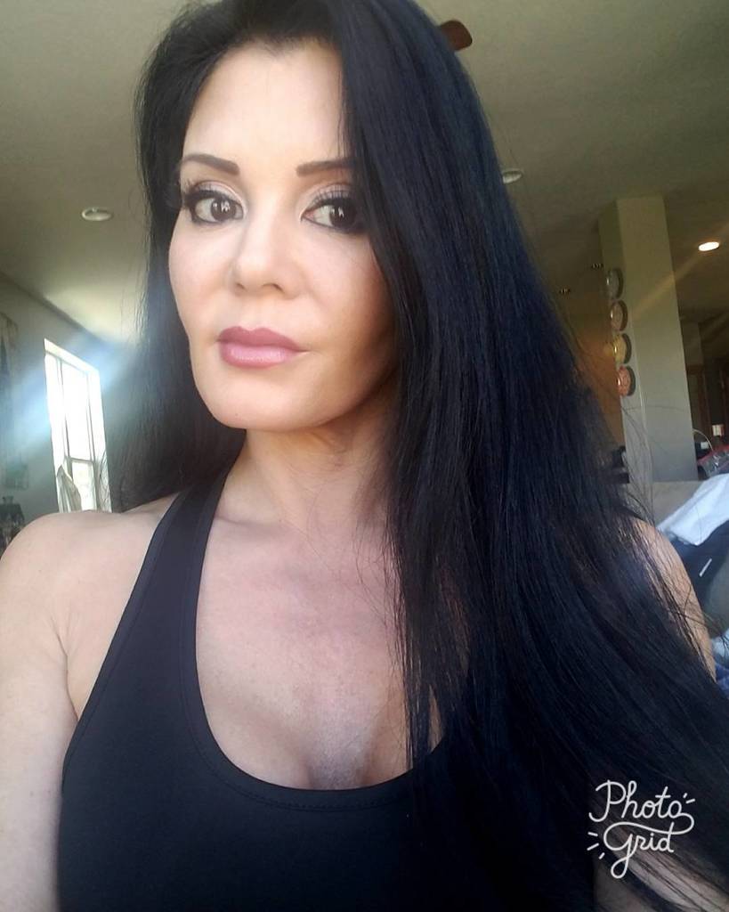 StaceyNaito's tweet photo. Day 4 makeup done 💋💄💥
#makeupartistry #Utah #VinoDUtahShootout #saltlakecity2017 #woman #agedefying #model #IFBBSt… https://t.co/BpOkfH6gSO https://t.co/ThQAbhRLIH