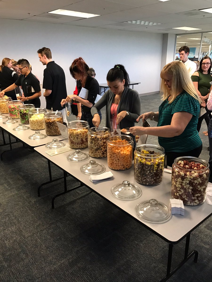 ipopgourmet's tweet photo. Corporate popcorn bar FUN!  It's always a popping good time with IPOP #Corporate #teamfun #Appreciated https://t.co/96OZSecyvY