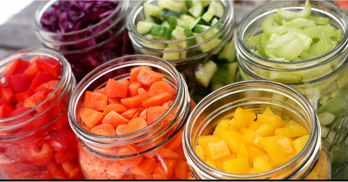 ElliesToast's tweet photo. For All You Salad-Lovers! Try This DIY Mason Jar Salad Bar https://t.co/X2vYsSgEar https://t.co/oLUmdhvjbd