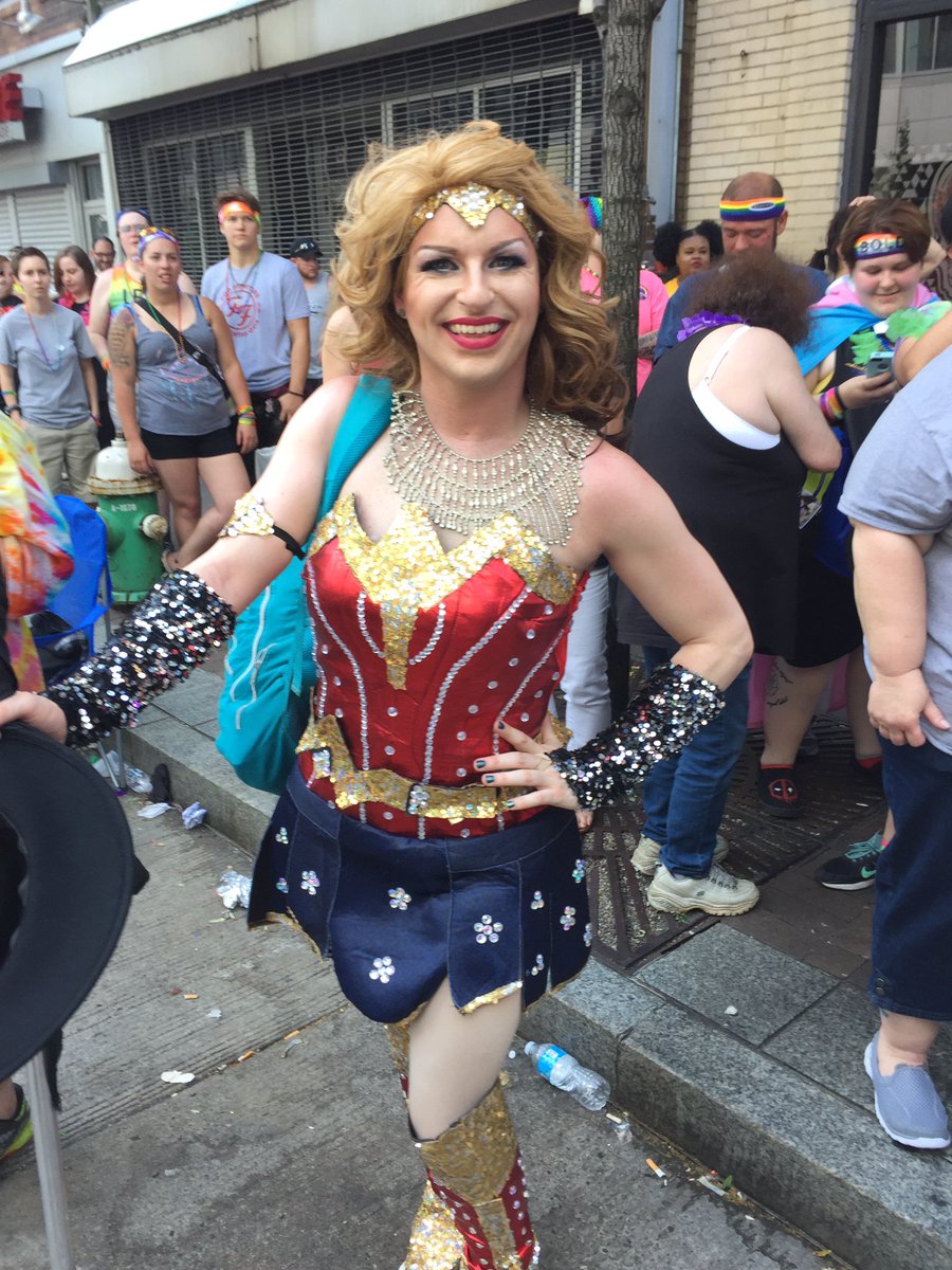 ChrisRachael tweet media