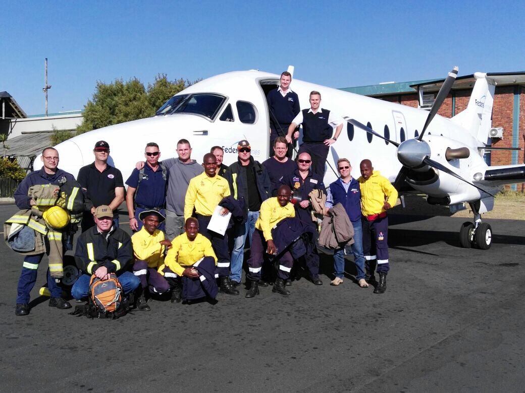 jamescapetown's tweet photo. @ChangeAgentSA @ThePalmsCentre @FaizelPatel143 @naufalkhan @Abramjee @AshrafGarda @AdriaanG_LP @GarethCliff @TerryPheto @ThuliMadonsela3 @RykNeethling @RyanOConnorZA @wo_fire @djjazzyd @vwsfires @Edendistrict @KnysnaMuni @MbalulaFikile @TedNguyen @MacCocktail @KnysnaPlett @knysnafm @knysnatourism @Mapowzah @VulcanWildfire @HiHelenSA @hellopetercom @BrandtKev @ewnupdates @ewnreporter @CPTtwins @PicknPay @Makro_SA @NationalCoGTA @CapeTown @kulula @BrianKitchin @DHLAfrica @bevschafer ⚡PLS RT⚡ HUGE thanks @FederalAirlines ➡flew down #firefighters➡🔥#KnysnaFire🔥 AND extra equip! 🌍💝✔ #southafrica #EdenFires (via @DWStopforth) https://t.co/Y6sTyb13no