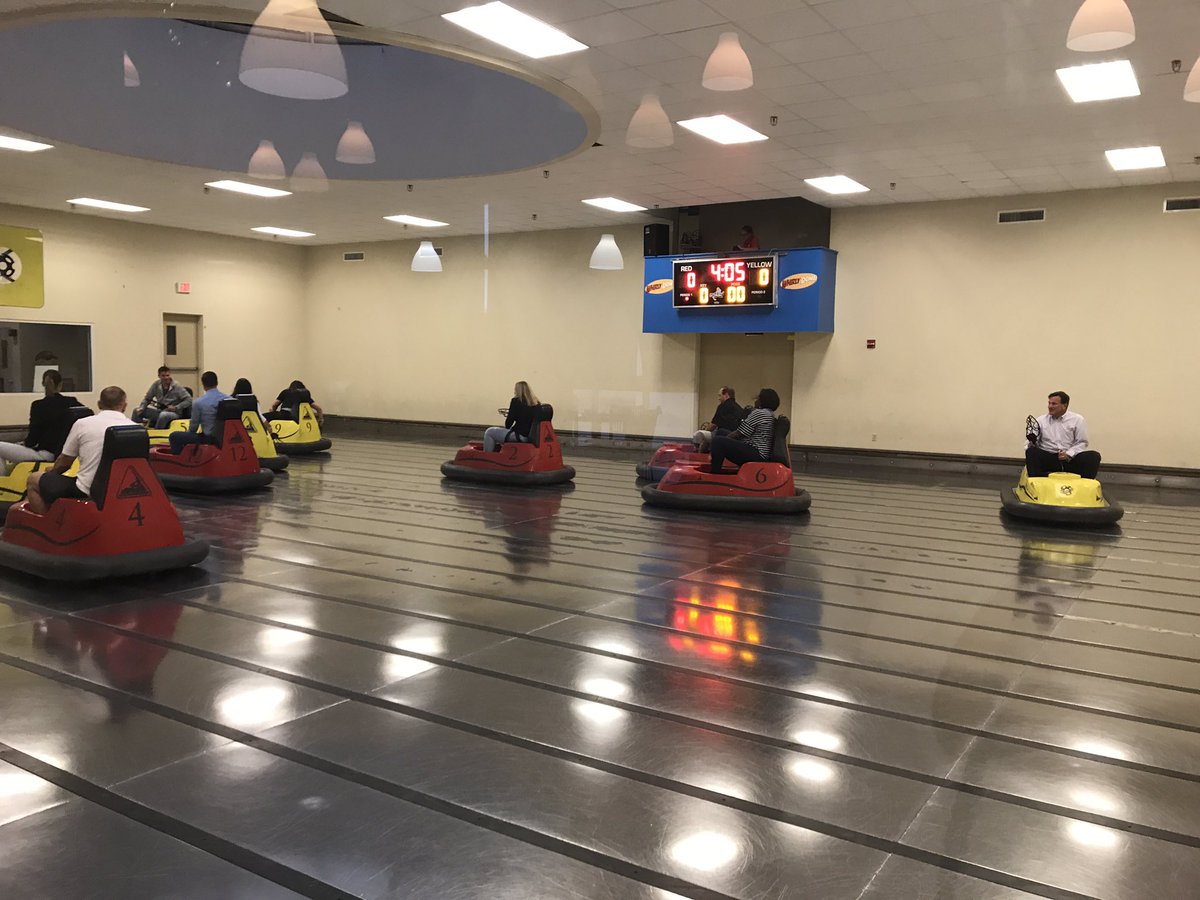 Erin_M_Adkins's tweet photo. This is happening #NAAC17 networking dinner with a side of Whirley Ball #nacda2017 https://t.co/uLz4lWIm50