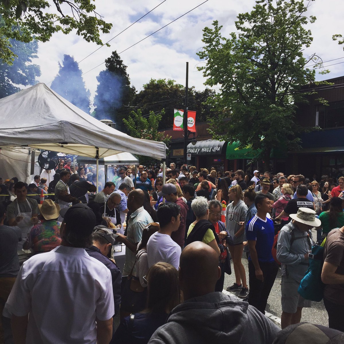 DoansCBC's tweet photo. Gotta love Italian Day on Commercial Drive!! #Vancouverfun #sunshine #beerfun #festivalseason #eastvan #patiobeers #CraftBeer #italianfood https://t.co/iiNJJDUhec