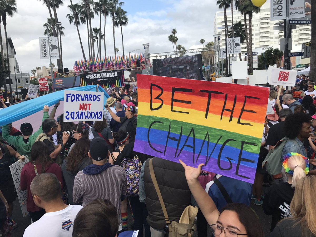 jsquat's tweet photo. #ResistMarch in #hollywood #abc7eyewitness https://t.co/kdLtvT7HrO