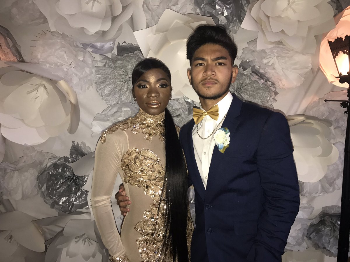 cleyunap's tweet photo. I wish that I can have this moment for life👑✨#Prom2017 https://t.co/iwfIA1DwPi