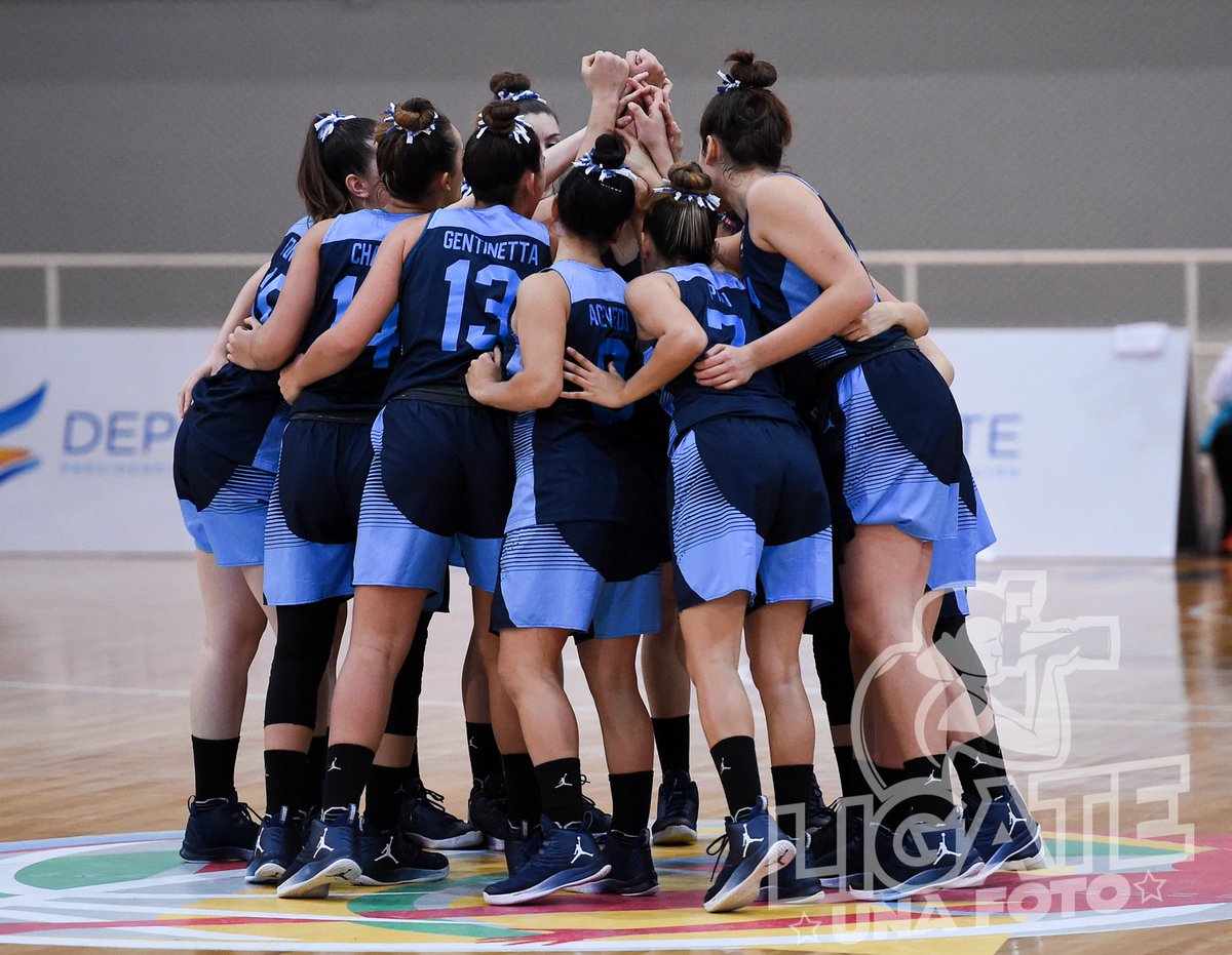 Enormes las chicas argentinas!!! Boleto al mundial y medalla de bronce. Felicitaciones a todos los que lo hicieron posible. <a href="/cabboficial/">Argentina Básquet</a>